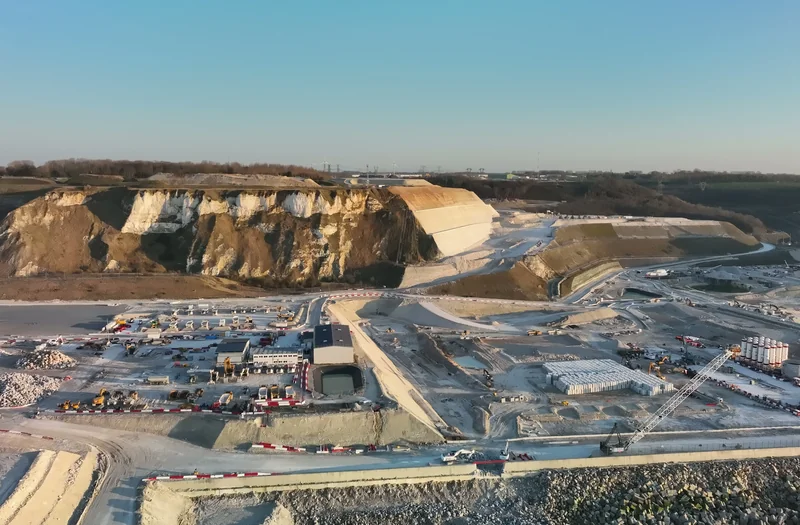 Vue du chantier EPR2 de Penly et de la falaise